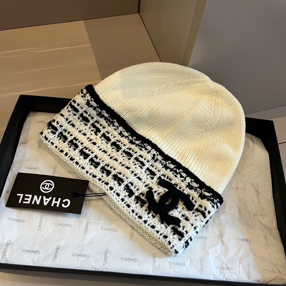 Women’s White and Black Knit Beanie
